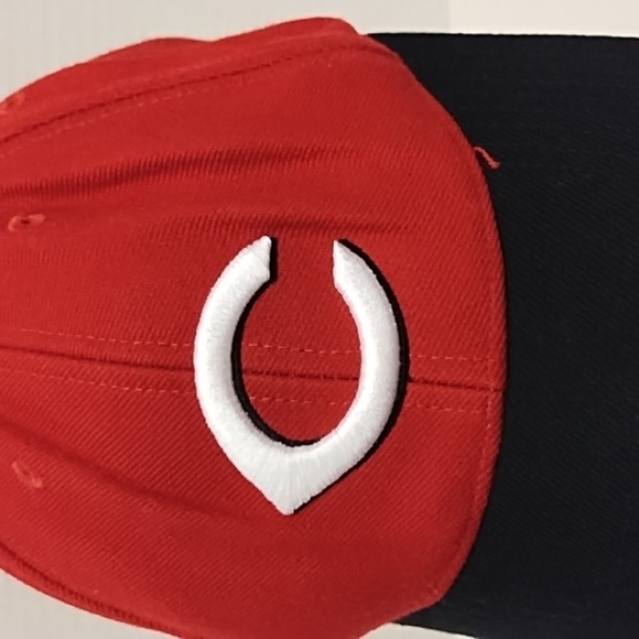 Cincinnati Red Sox Adjustable Strap Red Baseball Cap One Size Fits Most - Picture 2 of 10